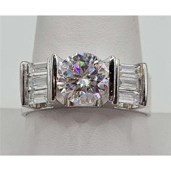 Mens Sparkling 2.75 Ct VVs1 White Fire Moissanite Ring