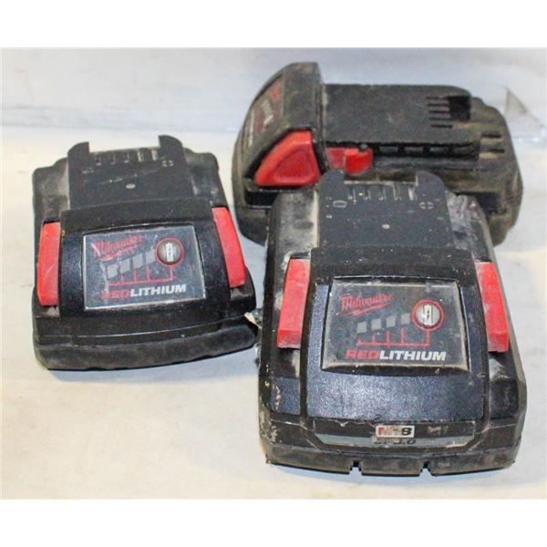 3 MILWAUKEE BATTERIES 18V
