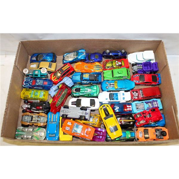 40 HOT WHEELS DIECAST CARS & TRUCKS TOYS LOT