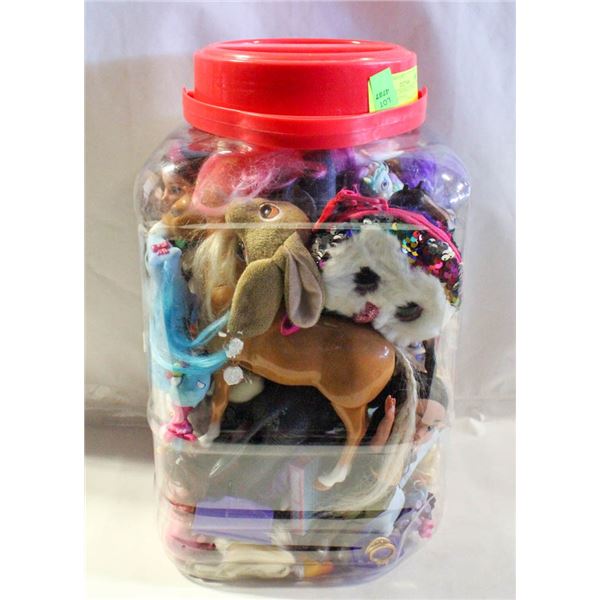 50+ HORSES, ANIMALS, DOLLS, ASSORTED TOYS IN