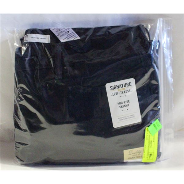 LEVI STRAUSS SIGNATURE SIZE 10 BLACK JEANS