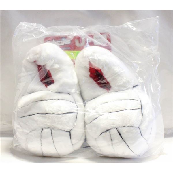 NEW VOLLEYBALL SLIPPERS SIZE M 8-9