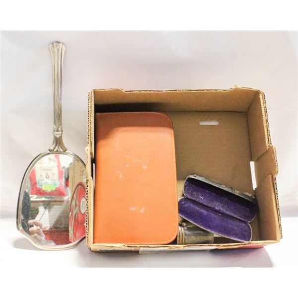 ESTATE LOT OF VINTAGE COLLECTIABLE SHAVING