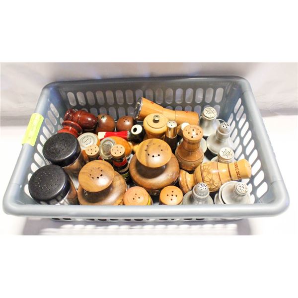 LOT OF VARIOUS SALT AND PEPPER SHAKERS