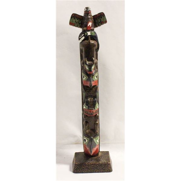 TOTEM POLE STATUE