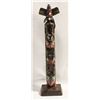 Image 1 : TOTEM POLE STATUE