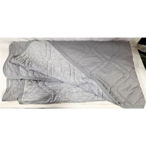 BROOKSTONE COOLING THROW BLANKET