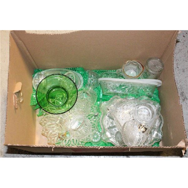 ESTATE LOT OF VARIOUS VINTAGE CHINA AND GLASSWARE