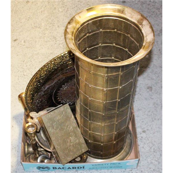 ESTATE LOT OF VARIOUS BRASS DÉCOR