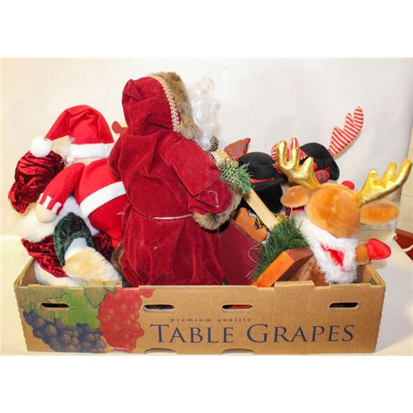 ESTATE LOT OF VARIOUS CHRISTMAS BEARS AND DOLLS