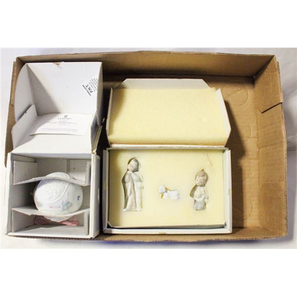 2 LLADRO ORNAMENTS BOXES