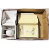 Image 1 : 2 LLADRO ORNAMENTS BOXES