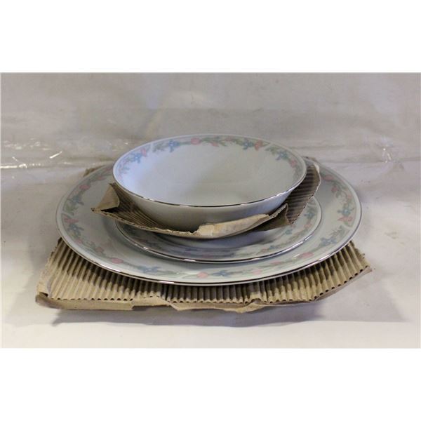 ILLUSIONS BY EXCEL DINNERWARE 20+ PLATES