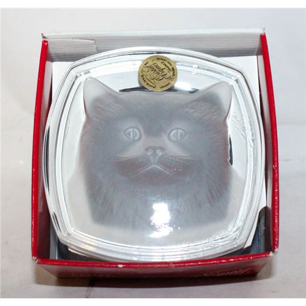 VINTAGE NEW IN BOX CRISTAL D"