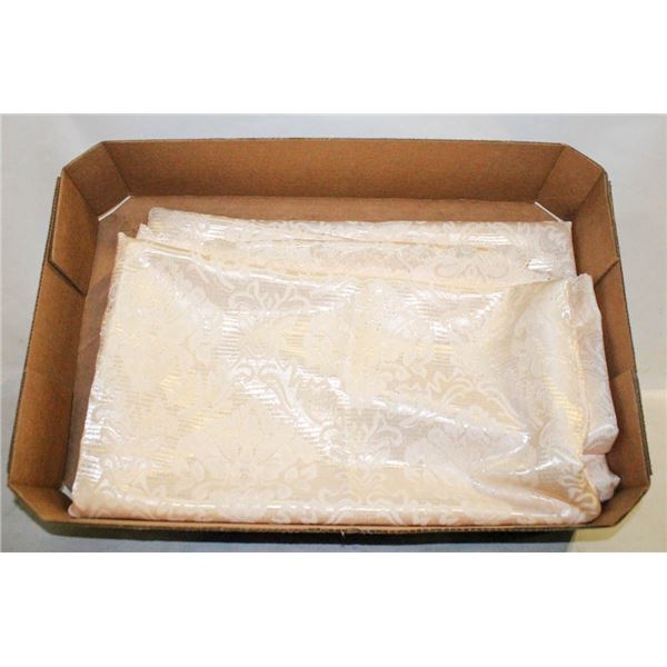 VINTAGE CREAM TABLE CLOTH 7 FEET X 5 FEET