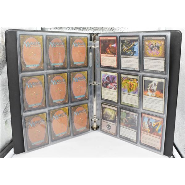 BINDER WITH MAGIC THE GATHERING CARDS