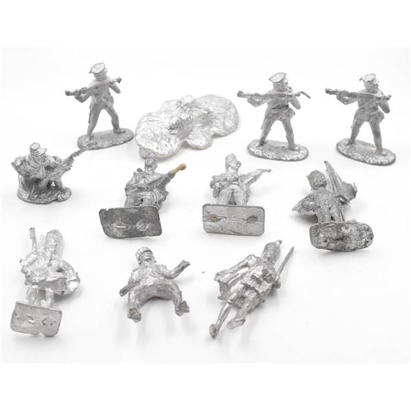 10 UNPAINTED BRITISH SOLDIERS W/TERRAIN BASE