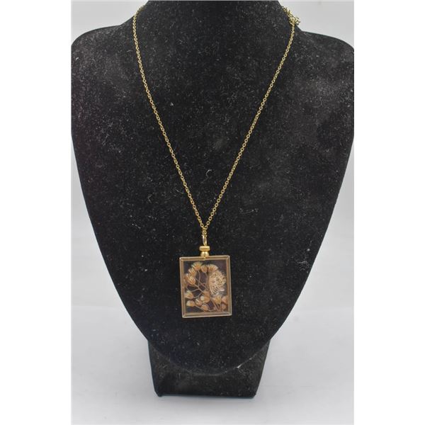 ESTATE FRONT & BACK GLASS PENDANT DRIED