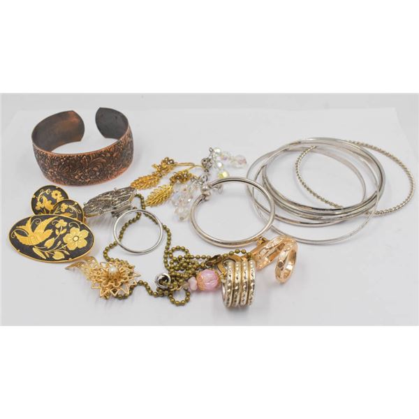MIX COSTUME JEWELRY LOT BRACELETS ETC