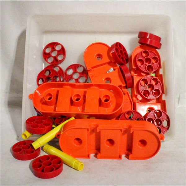 48 PCS VINTAGE TUPPERWARE TOYS (1976)