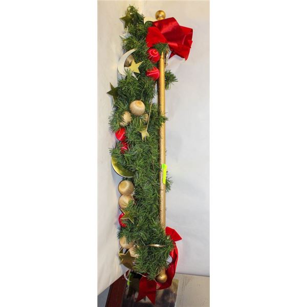 GARLAND BAR 36"W + STARS AND MOONS