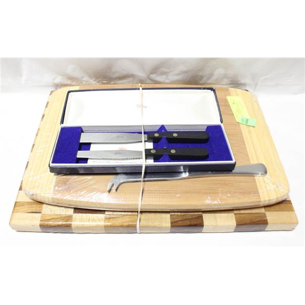 2 WOODEN CUTTING BOARDS & 2 KNIVES