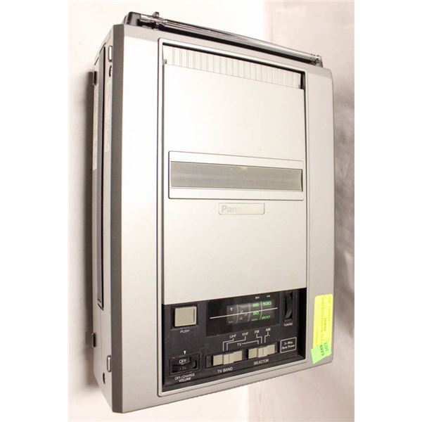 PORTABLE PANASONIC TV/RADIO