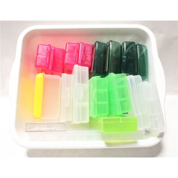 18 SMALL PLACTIC ORGANIZERS