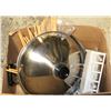 Image 1 : STAINLESS STEEL WOK & CHEESE SLICER