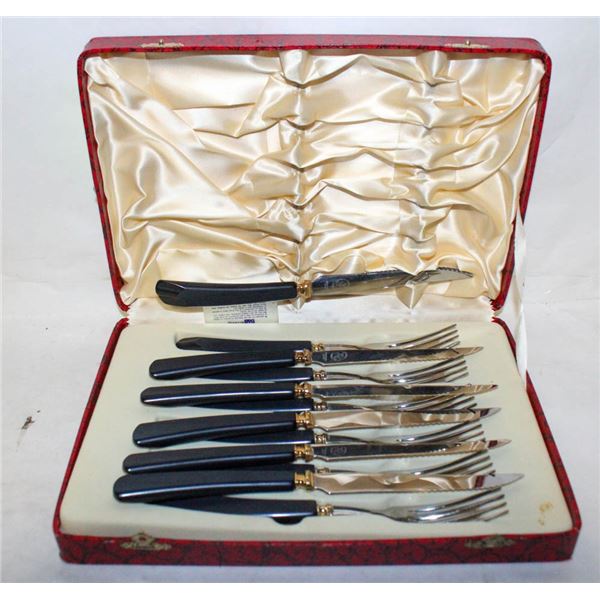VINTAGE FORK AND KNIFE SET NEW IN BOX