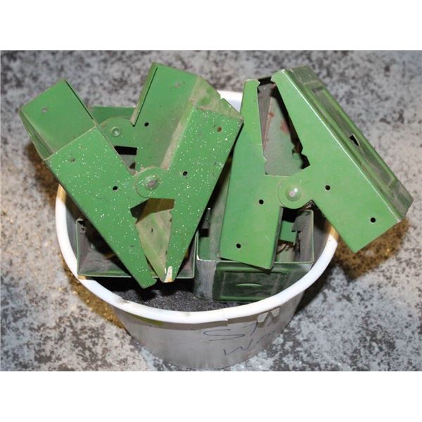 LOT OF GREEN SAWHORSE CLAMPS