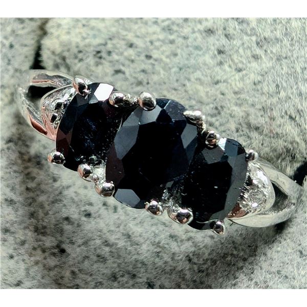 SILVER SAPPHIRE (1.5CT) RING SIZE 7
