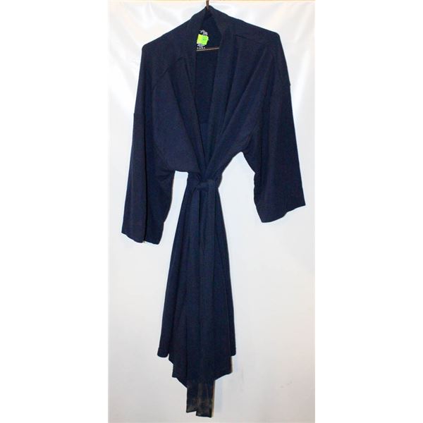 FRUIT OF THE LOOM ONE SIZE BLUE ROB
