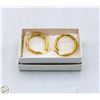 Image 1 : 10K GOLD STAMPED HOOP EARRINGS