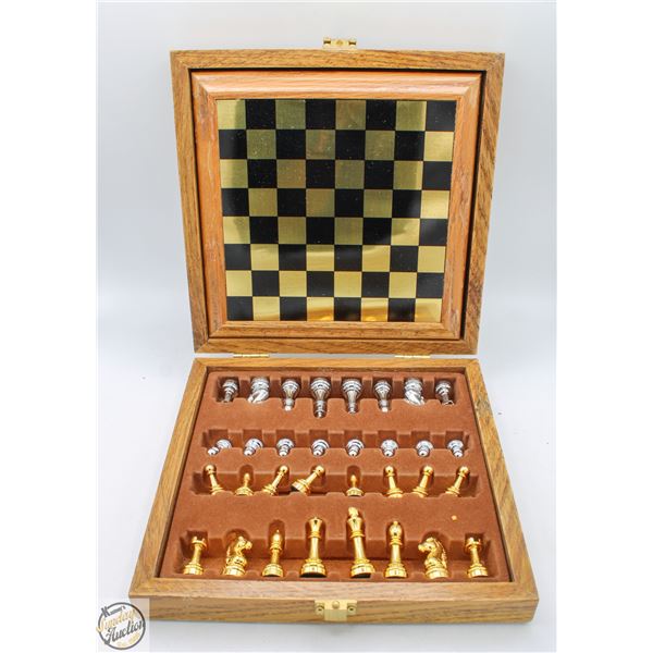 MID CENTURY CHESS SET W/ METAL GAME PIECES
