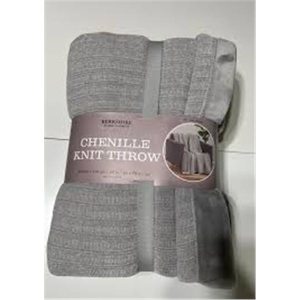NEW BERKSHIRE BLANKET CHENILLE KNIT THROW 60X70"