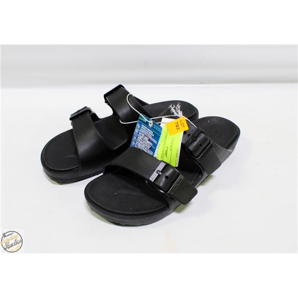 SKECHERS EVA SANDAL SIZE 7