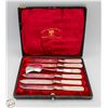 Image 1 : SET OF 4 BUTTER KNIVES WITH MOTHER OF PEARL