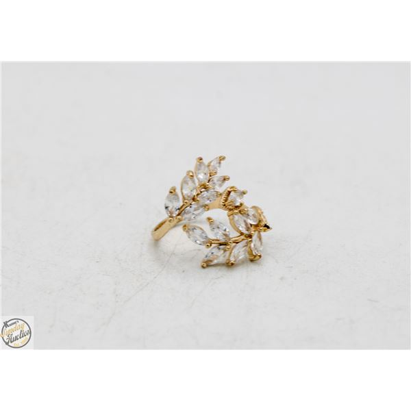 LADIES GOLD TONE JEWELED VINE/LEAF RING SIZE 8