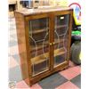 Image 2 : VINTAGE WOOD CABINET GLASS DOORS MULTI SHELF