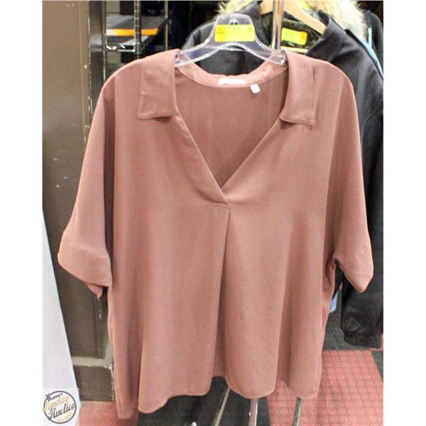 UNUSED SIGNATURE REITMANS BLOUSE SIZE XXL