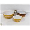 Image 1 : 3 VINTAGE PYREX BOWLS