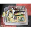 Image 1 : SHORT LIDDED TOTE W/ASSORTED CRAFT SUPPLIES