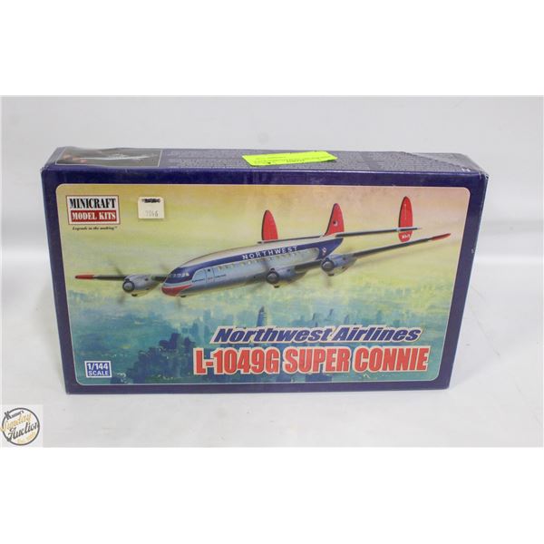 VINTAGE 2001 (SEALED) MINICRAFT