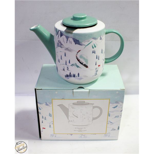 NEW INDIGO POLAR BEAR 6" TEAPOT WITH
