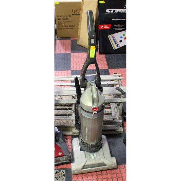 HOOVER WIND TUNNEL UPRIGHT VACUUM