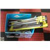 Image 1 : TILE CUTTER AND TILING SPACERS