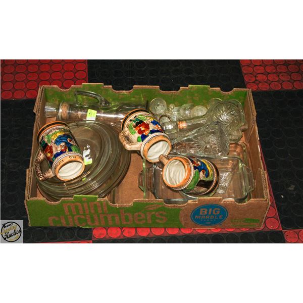 LOT OF ESTATE ITEMS GLASSWARE