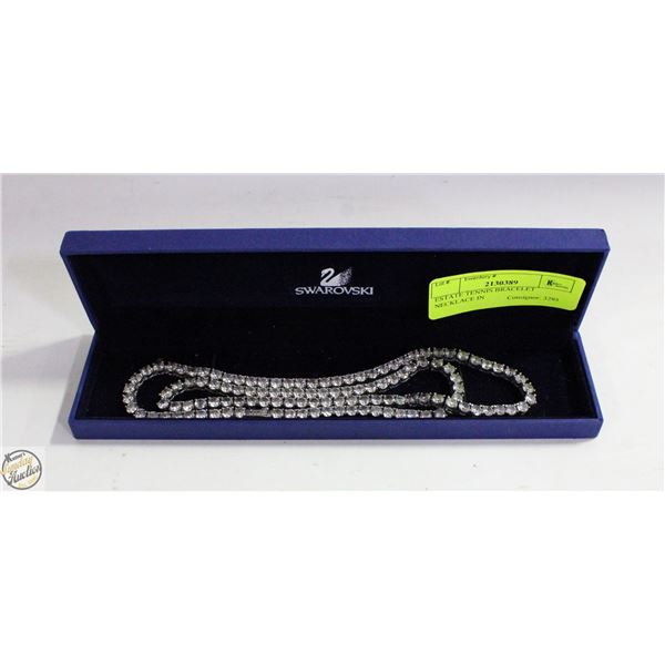 ESTATE NECKLACE IN A JEWELRY BOX