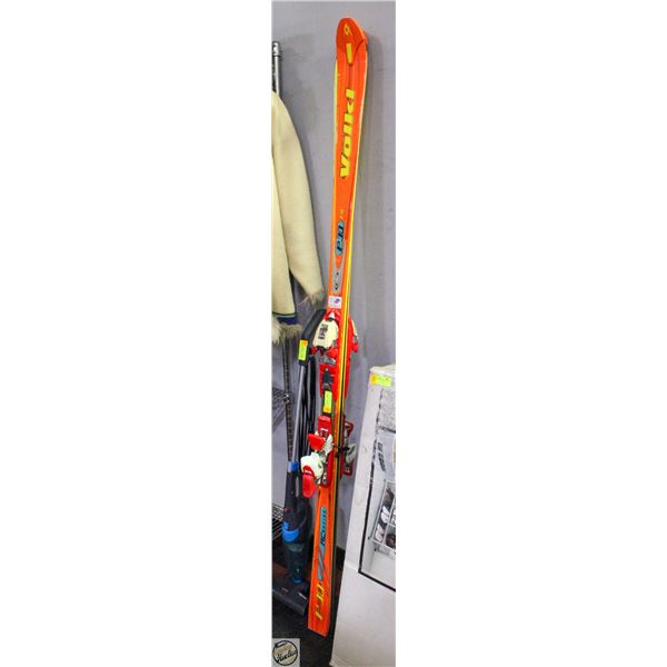VOIKL P30 SKIIS
